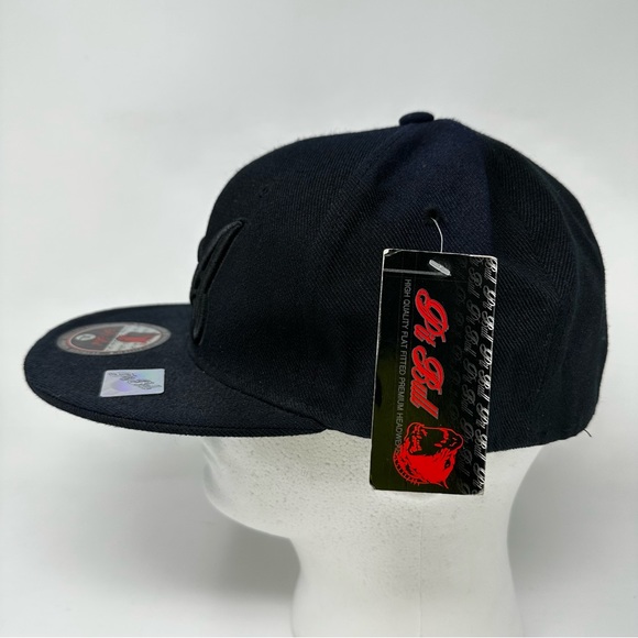 Atlanta Braves Pit Bull Brand Fitted XL Baseball Hat Display Hat Only - Picture 8 of 13